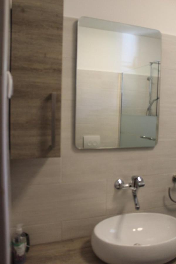 Apartman Hric -50M Od Plaze- Малий Лошинь Екстер'єр фото